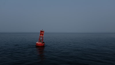 橙色浮标
